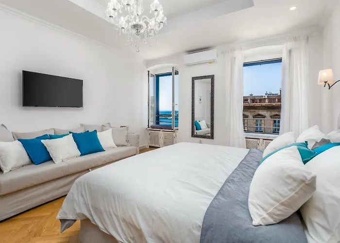 Apartment Luxury Karolina Riva 101m2